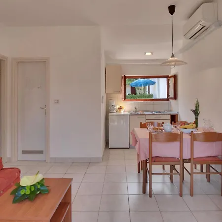 Comfortable With A Terrace 3* 로비니